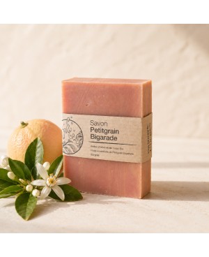 Savon à l'huile essentielle de petit grain bigarade