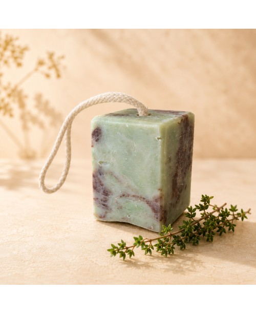 Savon au thym de la savonnerie de la Buèges