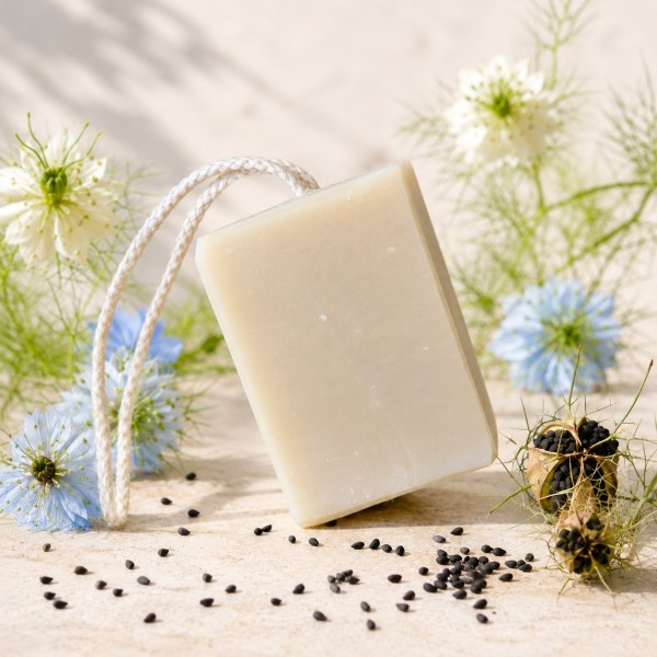 Savon à l'huile de nigelle de la Savonnerie de la Buèges